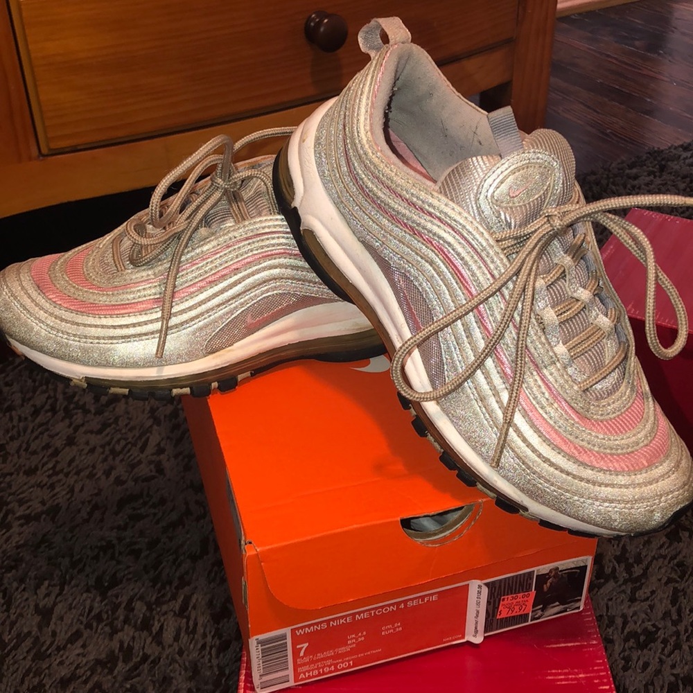 Silver and pink Air Max’s MUST GO ASAP!